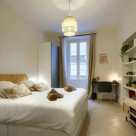 Apartment Casa Alma. Hyper Centre. Luxe. *